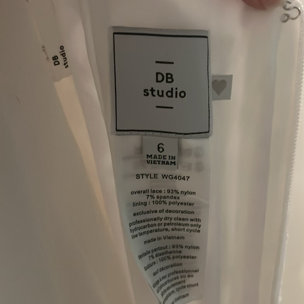 Db Studio Size 6 Style Wg4047 Unaltered. - image 4